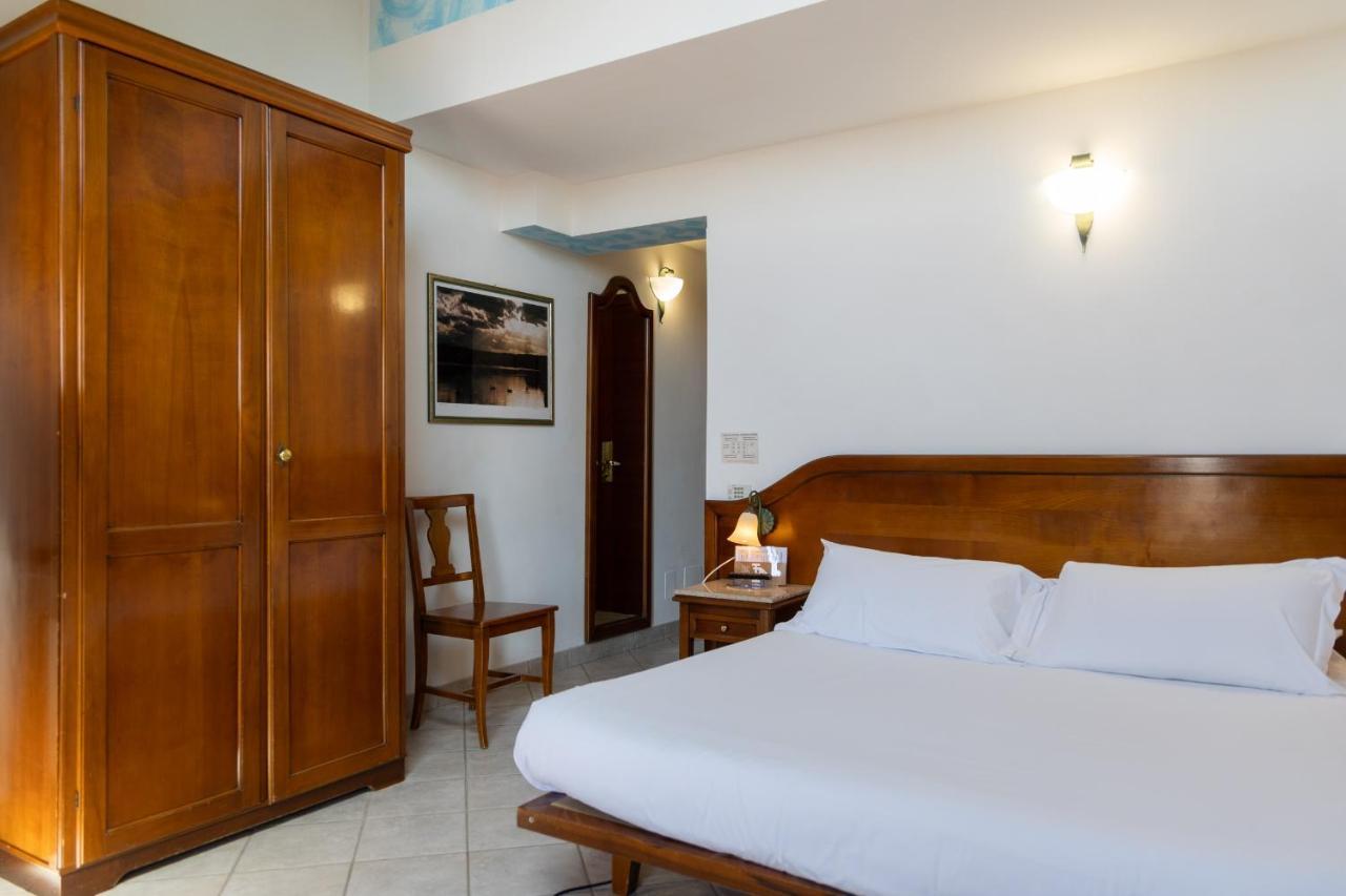 Hotel Ungheria Varese 1946 Екстер'єр фото