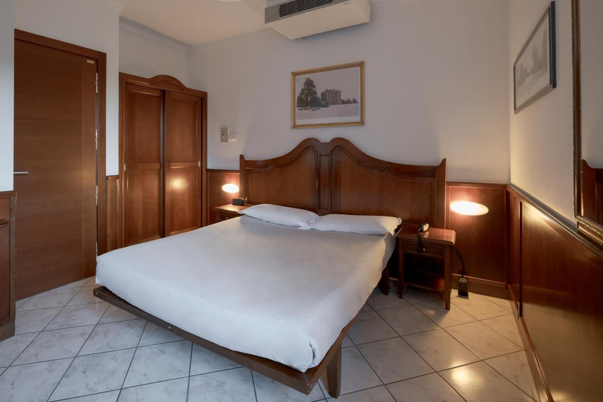Hotel Ungheria Varese 1946 Екстер'єр фото