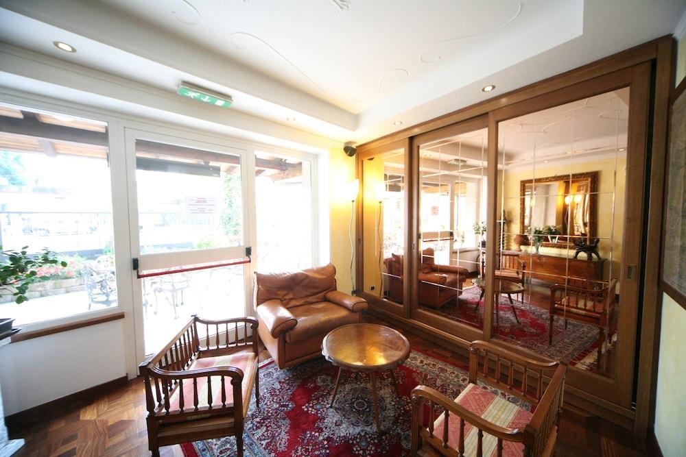 Hotel Ungheria Varese 1946 Екстер'єр фото